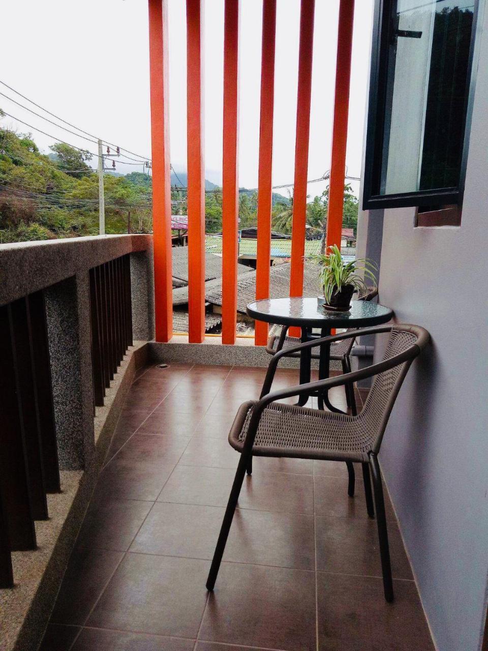 Lanta White'S House Hotel Koh Lanta Exterior photo
